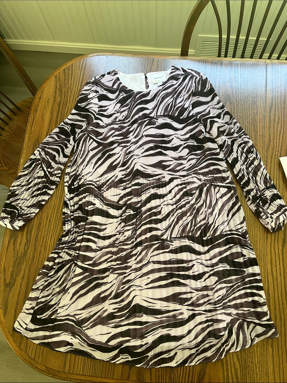 Nine West Black and White Zebra-Print Long Sleeve Dress